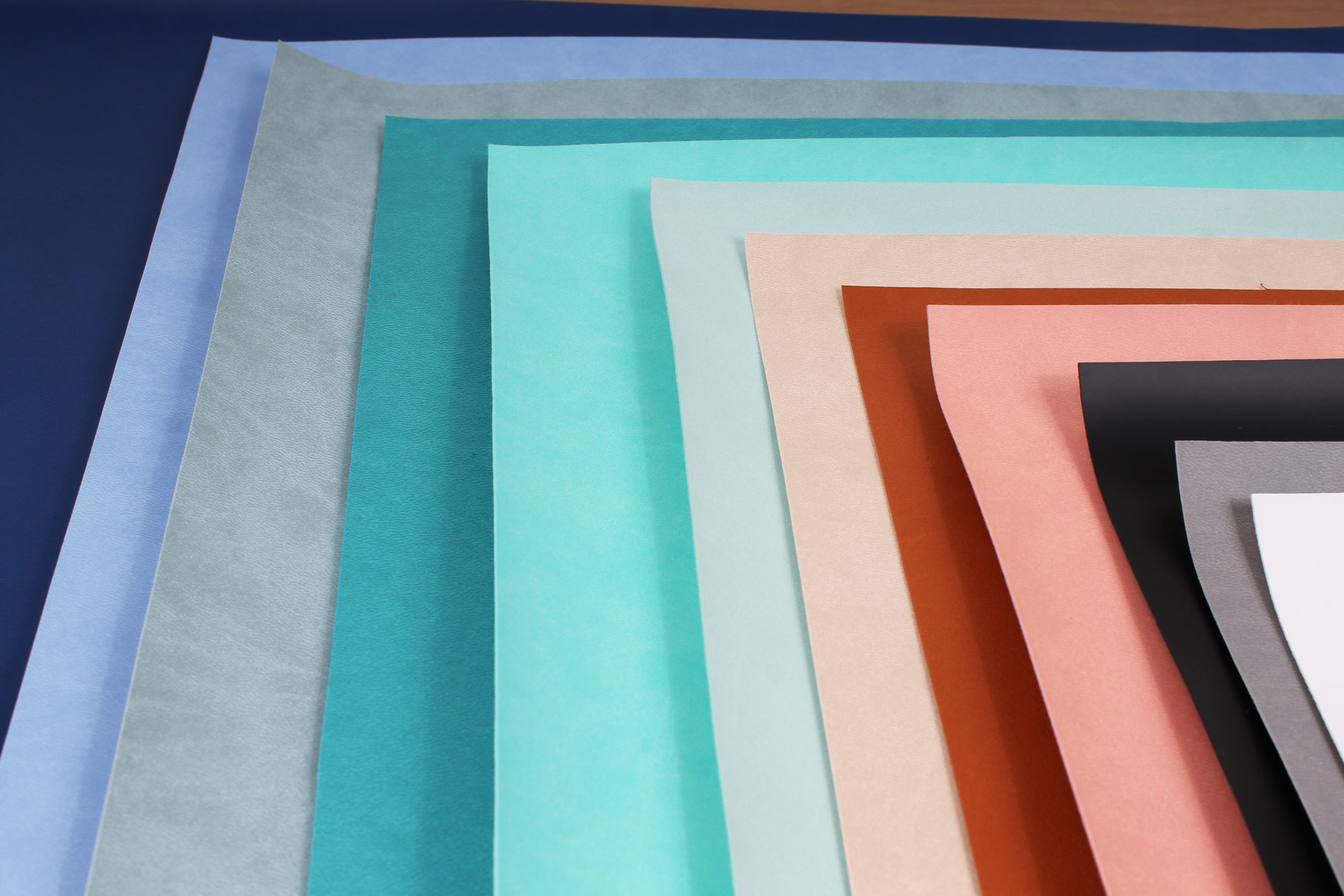 de ecopiel colección Twist Color Plateado con Escamas oggettando Paragüero 30 x 70 cm 